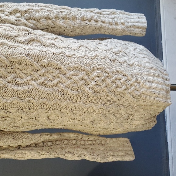 J.crew hand knit ivory cream button  removable fur  hood sweater  size M - Picture 7 of 15